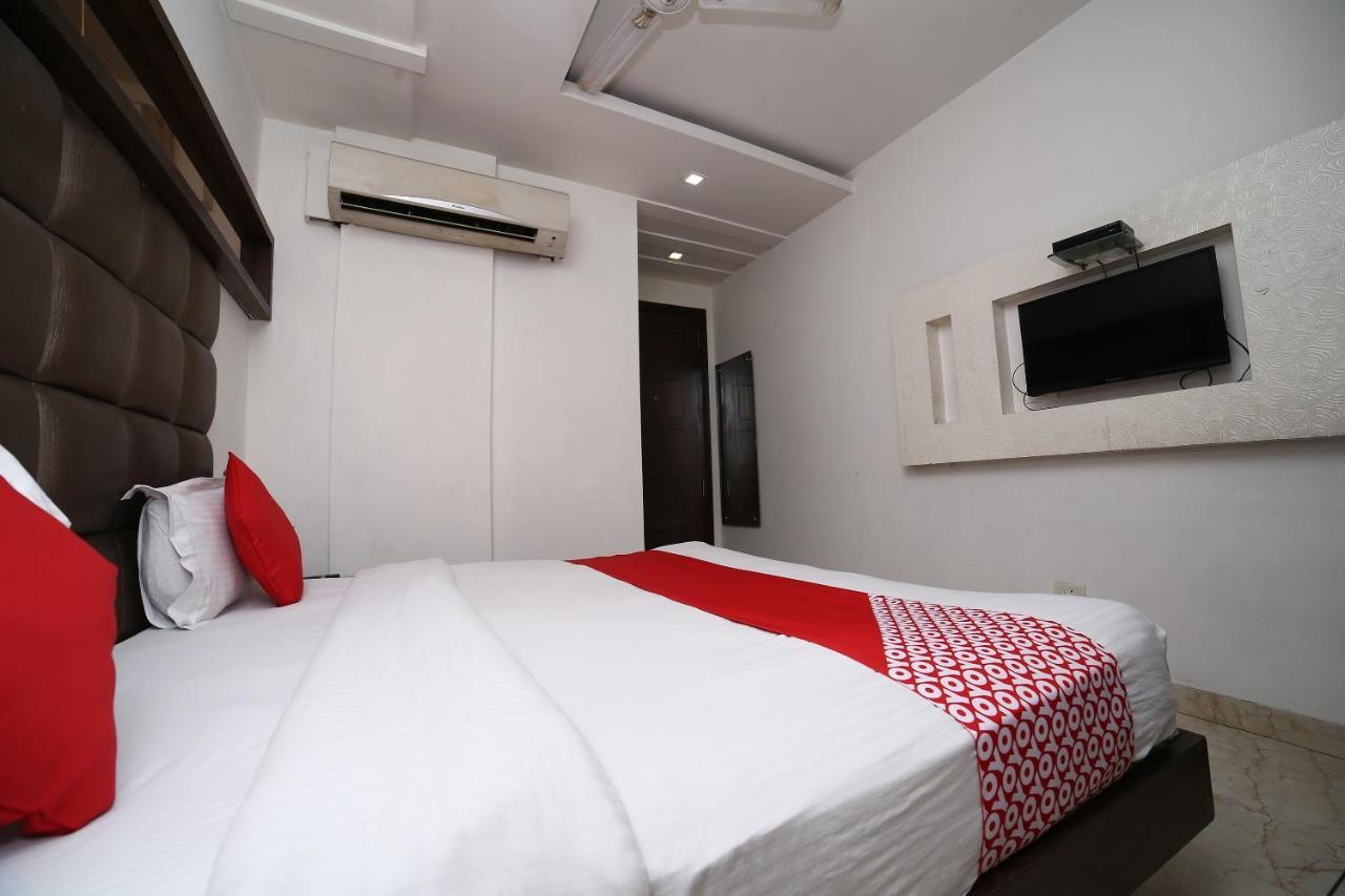 Oyo 11150 Hotel Jmd Rooms นิวเดลี ภายนอก รูปภาพ