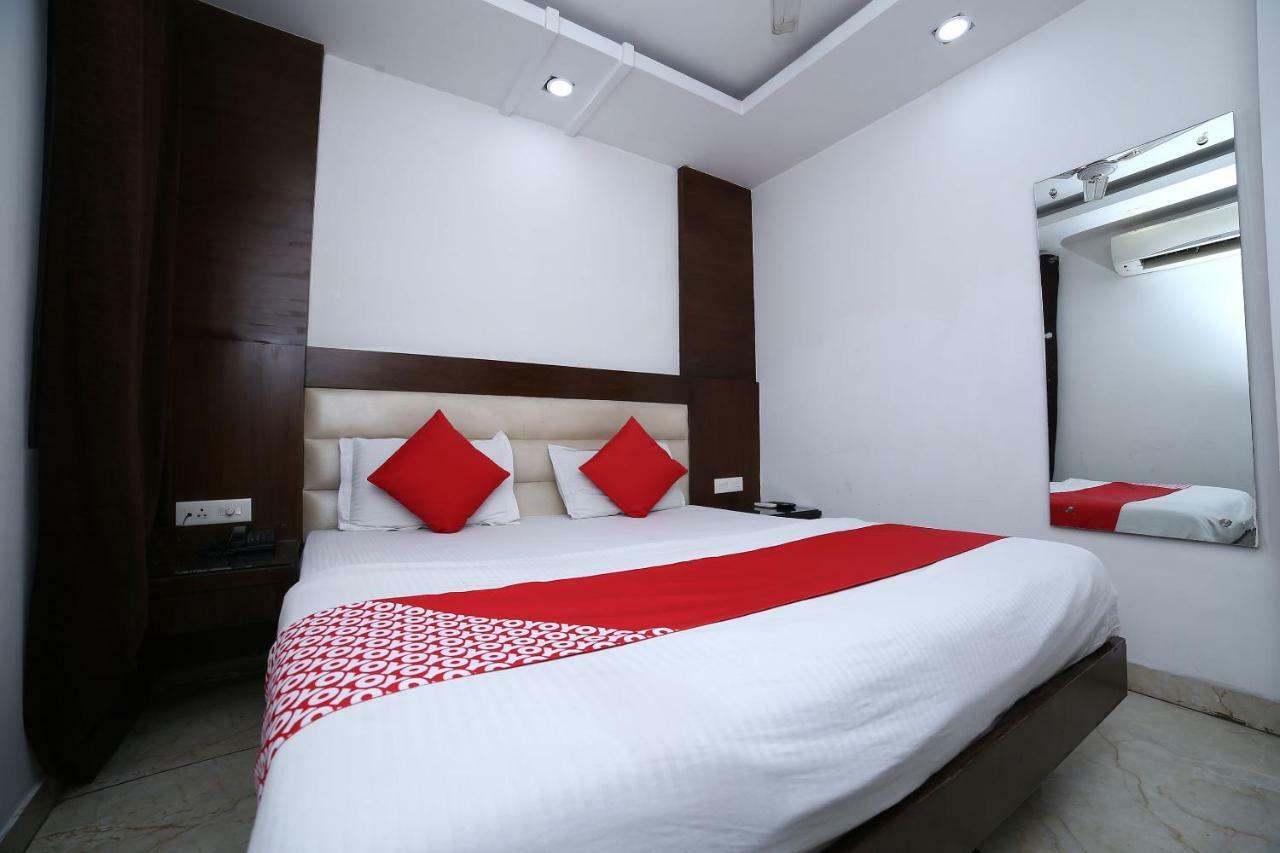 Oyo 11150 Hotel Jmd Rooms นิวเดลี ภายนอก รูปภาพ